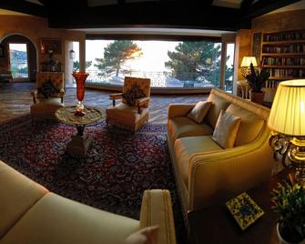 Hotel Porto Pirgos - Parghelia - Lobby