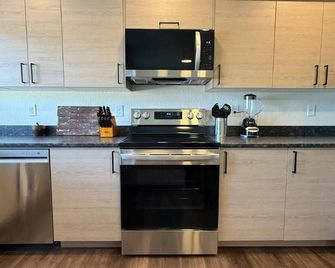 Homestead Village - Two Bedroom Condo Ground Floor - Sandpoint - Kitchen
