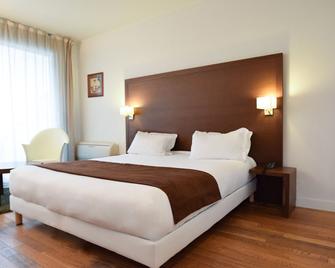 Residhotel Imperial Rennequin - Paris - Phòng ngủ