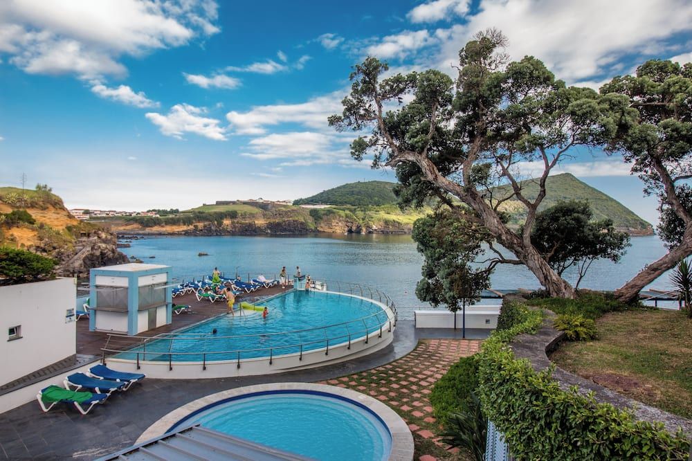 هوتل دو كاراكول - انغرا دو هيرويسمو - حوض السباحة