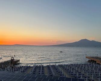 Casa Vacanze Le tre sorelle - Castellammare di Stabia - Strand
