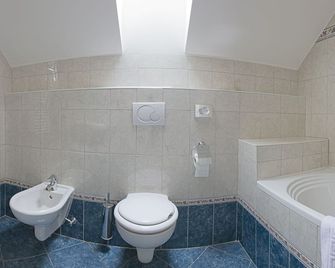 Hotel Tyl - Prague - Bathroom