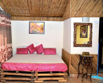 Astraal Spa And Resorts - Rishikesh - Bedroom