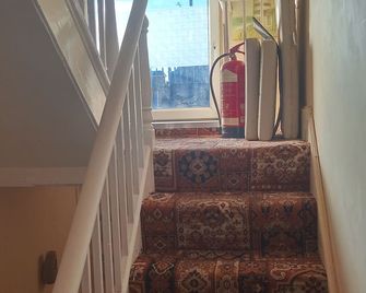 The Wilton Guest House - Weymouth - Stairs