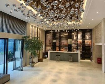 Dipai Business Hotel - Qujing - Lobby