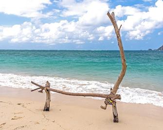 Segara Anak Hotel - Kuta - Strand