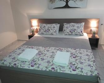 The Garden Apartments - Nea Kallikratia - Bedroom