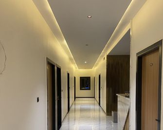 Hotel Amantran - Badarda - Hallway