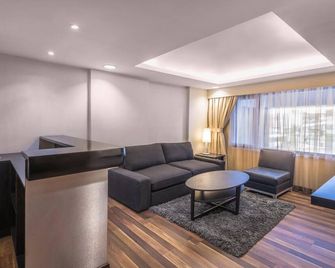 Oasis Hotel - Kuwait City - Living room