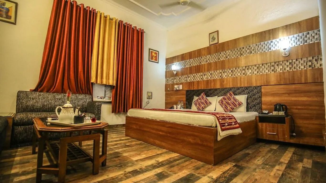 Hotel Goverdhan Palace