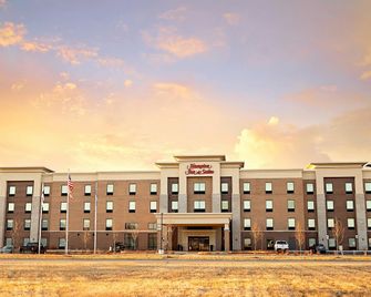 Hampton Inn & Suites by Hilton Dundee - Dundee - Gebouw