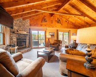 Mountain Home, Views, Near Whiteface, Lake Placid - Wilmington - Wohnzimmer