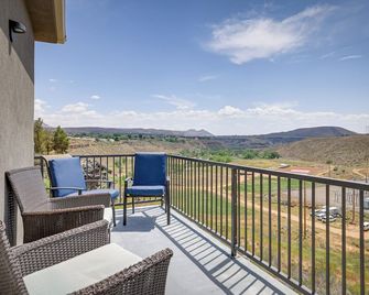 Toquerville Home with Mtn Views, Near State Parks! - Toquerville - Balcón