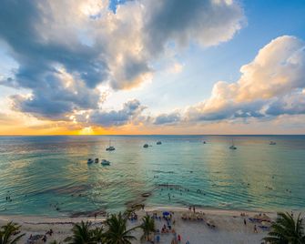 Ixchel Beach Hotel - איסלה מוחרס - חוף