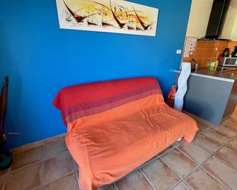 Friendly Renovated House, Modern&comfortable, Ideal Location, Close To The Beach - Hourtin - Living room