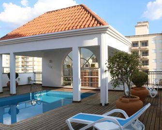 Vitória Hotel Residence Newport - קמפינאס - בריכה