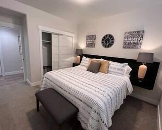 Sunset Suite - Castle Rock Condos - Richfield - Slaapkamer