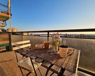 GuestHouse Colors - Verde Marino(Deluxe con Balcone) - Civitavecchia - Parveke