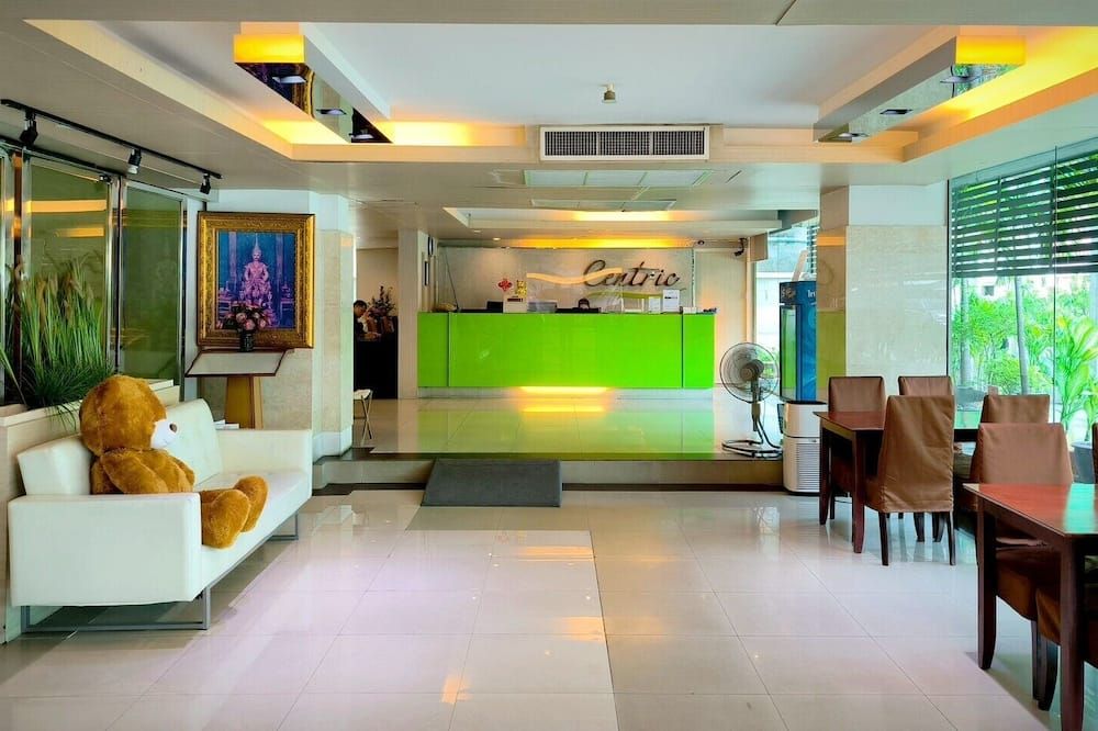 Centric Place Hotel