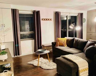 Guest House Relaxation, Business, Romance Parking - Québec City - Living room