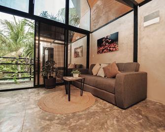 Xtambaa Cabins & Spa Only Adults - El Cuyo - Lobby