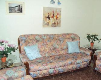 Hotel Mirage - Messina - Living room