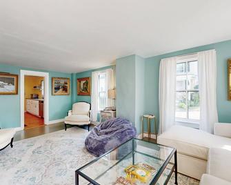 Wiscasset Holiday - Wiscasset - Living room