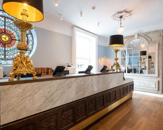 Keavan's Port Hotel, Dublin - Dublin - Front desk