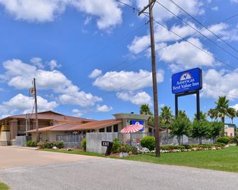 Americas Best Value Inn Angleton - Angleton - Edificio