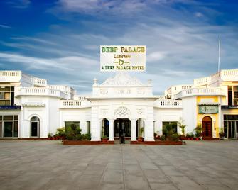 Hotel Deep Palace - Lucknow - Building