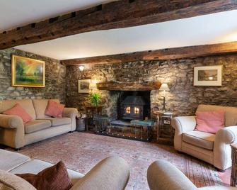 Ty Mawr Country Hotel - Carmarthen - Living room