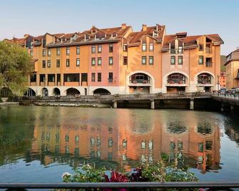 ibis Annecy Centre Vieille Ville - אנסי - בניין