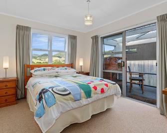 Teal Bay Treasure - Teal Bay Holiday Home - Whangaruru - Habitación
