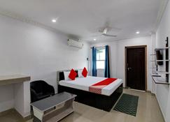 OYO Flagship Blue Beach Cottage - Gopālpur - Bedroom