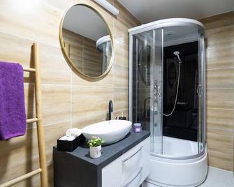 Amazing Home In Fericanci With Sauna - Seona - Baño