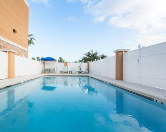 Holiday Inn Express & Suites Fleming Island By IHG - Orange Park - Pool
