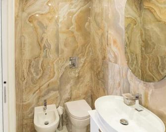 Station House 45 - Naples - Bathroom