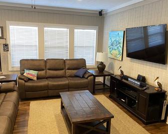 Located on Private Canal 411 Lake Breeze - Hackberry - Living room