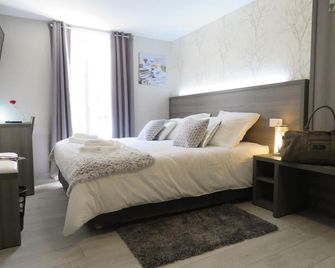 Hôtel Le Saint Patrice - Bayeux - Schlafzimmer