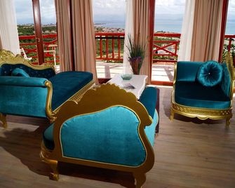 Aeneas Hotel - Altınoluk - Living room