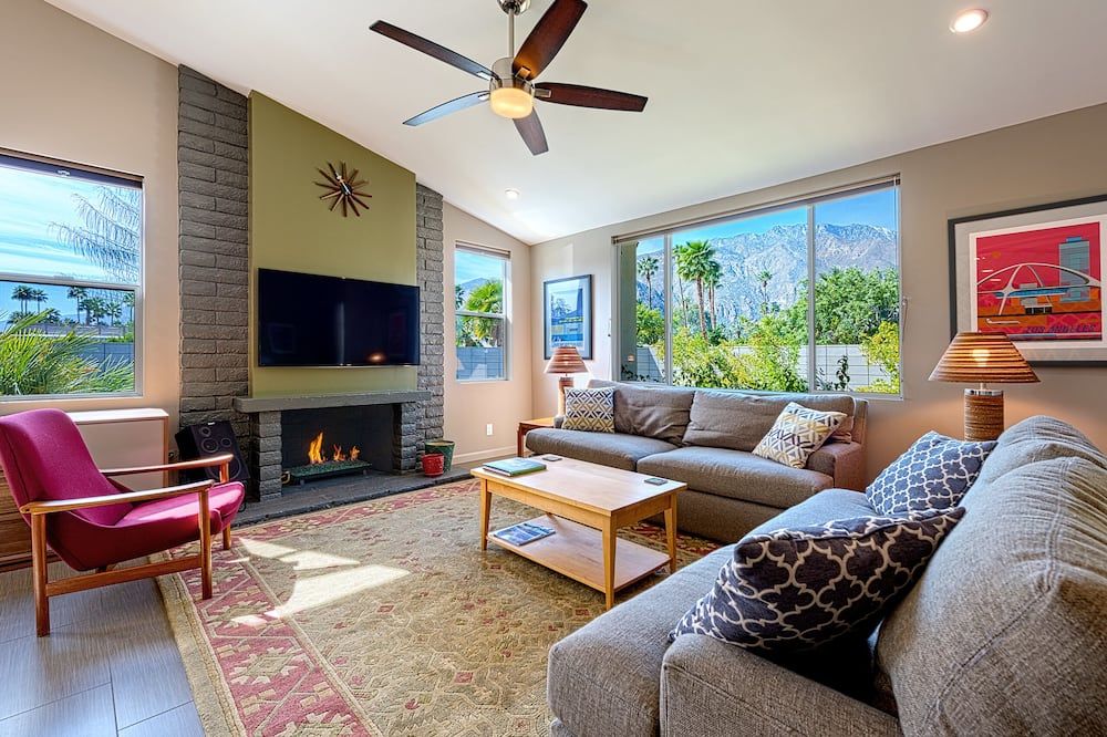 Rockette Ranch - Palm Springs Living the way it was meant to be! - פאלם ספירנגס - סלון