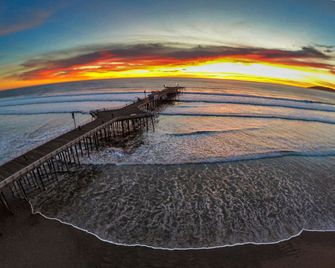 Holiday Inn Express Grover Beach-Pismo Beach Area By IHG - Grover Beach - Beach
