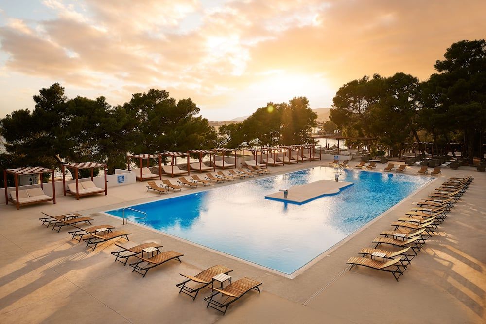 Hotel Imperial - וודיצה - בריכה