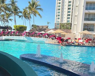 Ocean view and direct beach access! - Puerto Vallarta - Pool