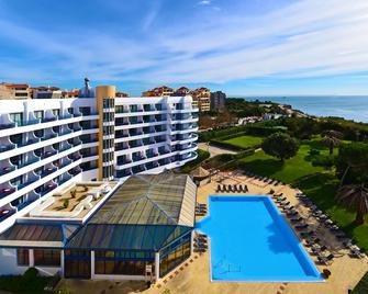 Pestana Cascais, Ocean & Conference Aparthotel - Cascais - Building