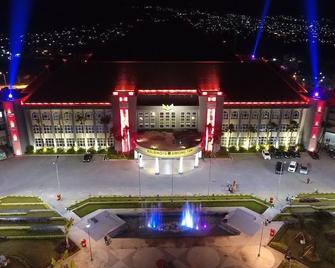 Batuque Town Villa - Batu - Edificio