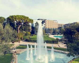 Mercure Villa Romanazzi Carducci Bari - Bari - Toà nhà