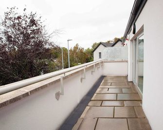 Modern 3BD Split-Level Home with Balcony,Dublin 16 - Dublino - Balcone