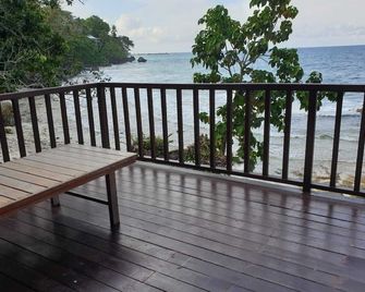 Freddies Villas Sabang - Sabang - Balcony