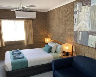 Camellia Motel - Narrandera - Bedroom